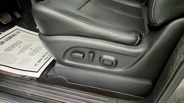 2019 Nissan Titan 4x4 Crew Cab SV - 23097873 - 9