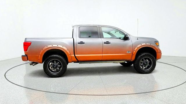 2019 Nissan Titan 4x4 Crew Cab SV - 23097873 - 3