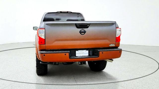2019 Nissan Titan 4x4 Crew Cab SV - 23097873 - 5