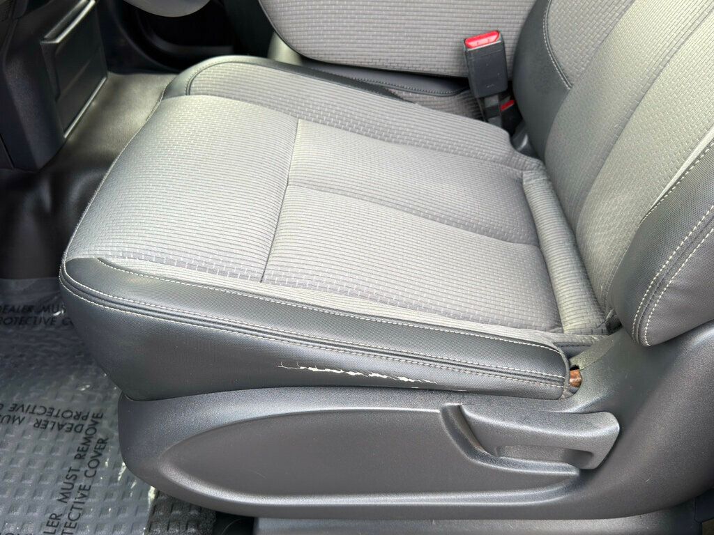 2019 Nissan Titan CLEAN TITLE **WE FINANCE**  - 22963420 - 13