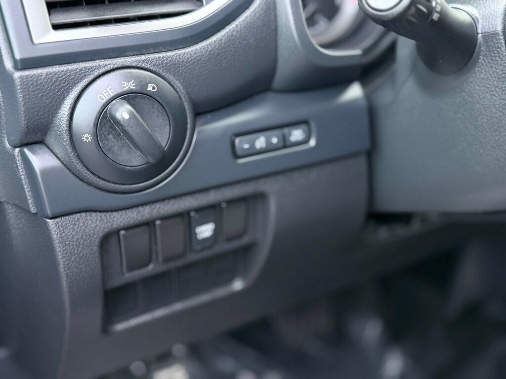 2019 Nissan Titan CLEAN TITLE **WE FINANCE**  - 22963420 - 14