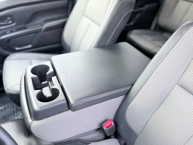 2019 Nissan Titan CLEAN TITLE **WE FINANCE**  - 22963420 - 15