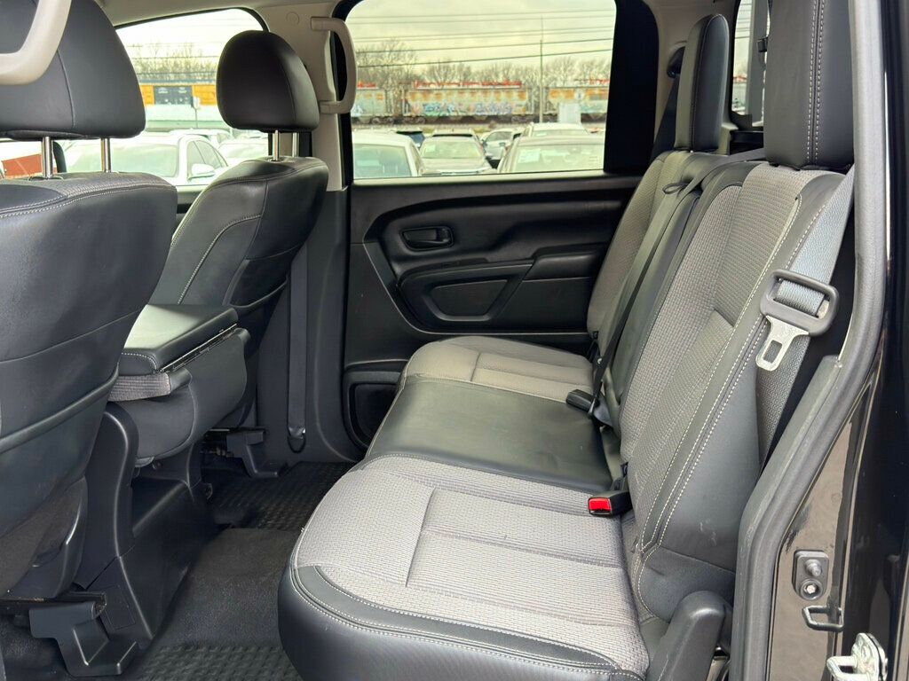 2019 Nissan Titan CLEAN TITLE **WE FINANCE**  - 22963420 - 16