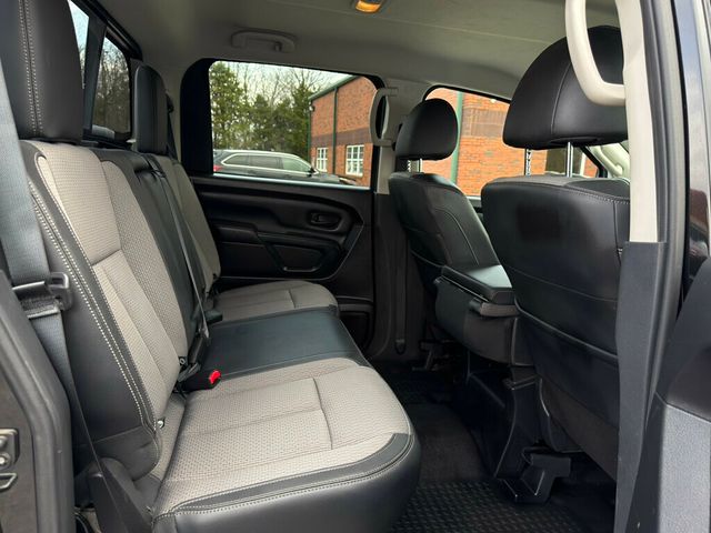 2019 Nissan Titan CLEAN TITLE **WE FINANCE**  - 22963420 - 17