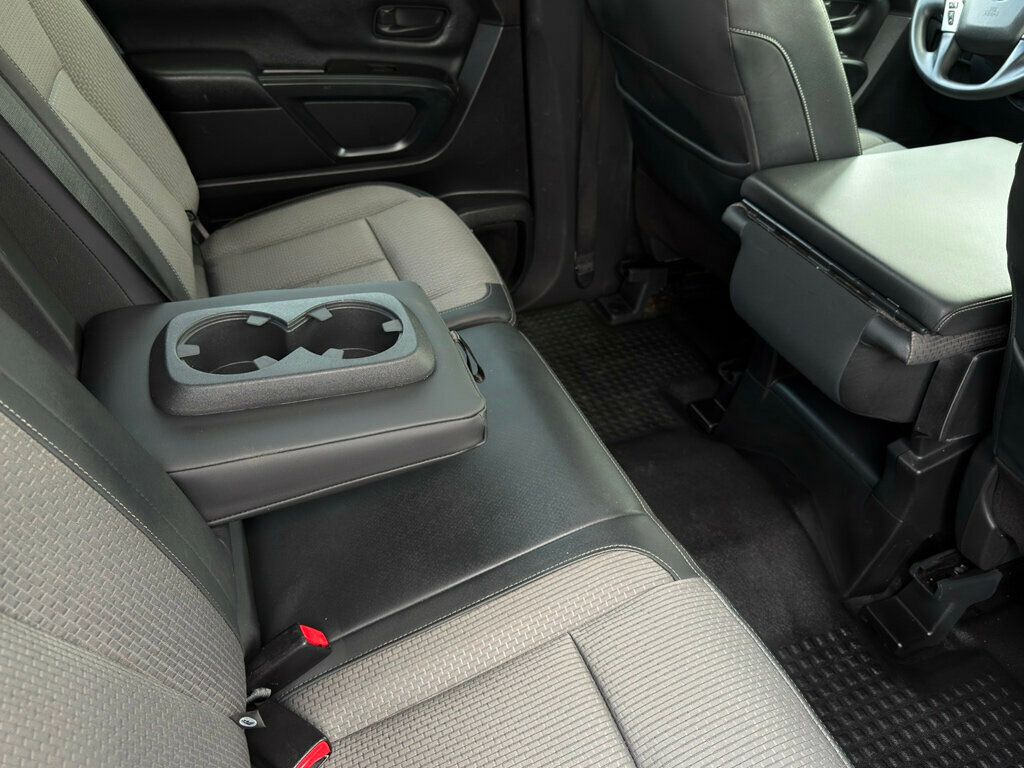 2019 Nissan Titan CLEAN TITLE **WE FINANCE**  - 22963420 - 18