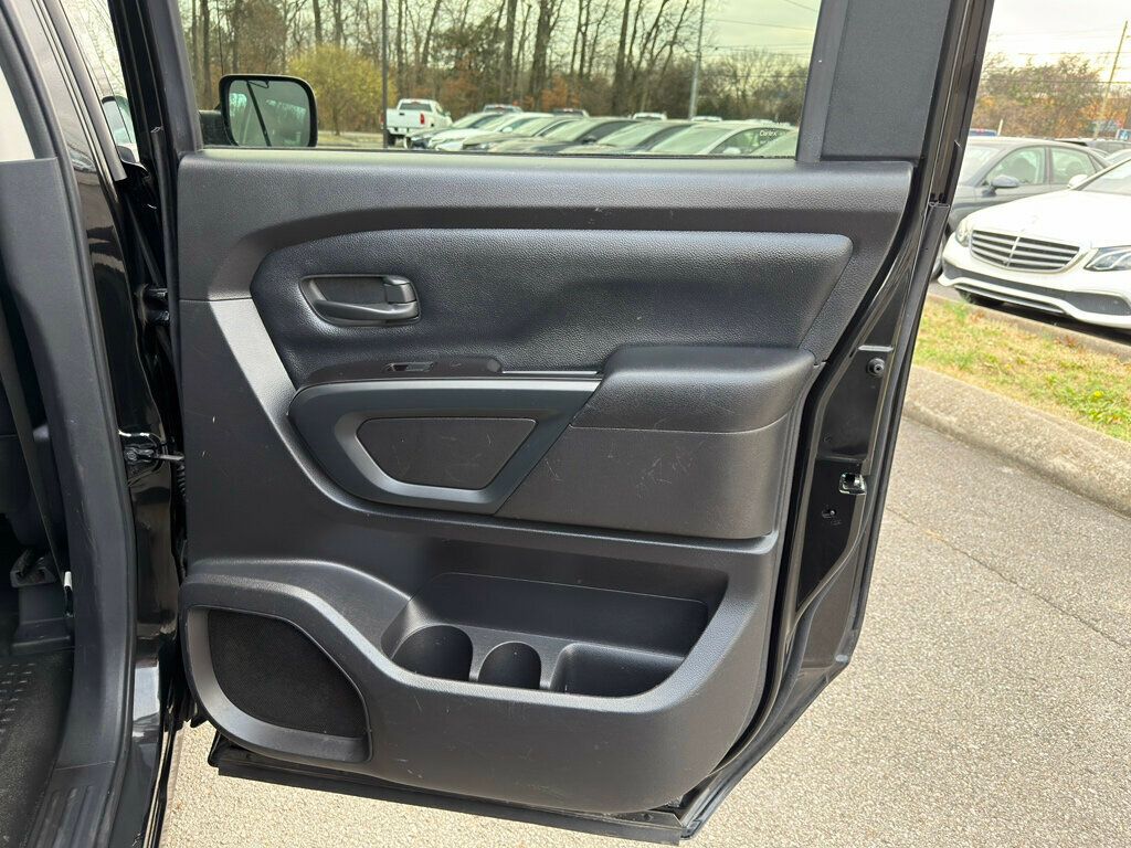 2019 Nissan Titan CLEAN TITLE **WE FINANCE**  - 22963420 - 20