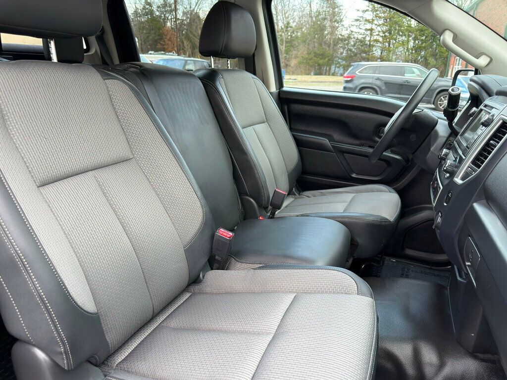 2019 Nissan Titan CLEAN TITLE **WE FINANCE**  - 22963420 - 25