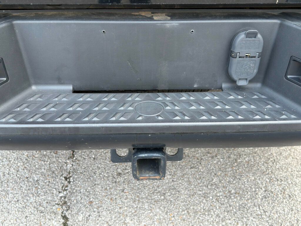 2019 Nissan Titan CLEAN TITLE **WE FINANCE**  - 22963420 - 32