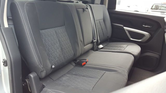 2019 Nissan Titan SV 4x2 Crew Cab - 18811012 - 9