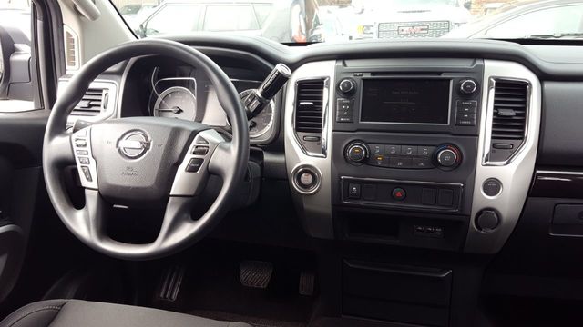 2019 Nissan Titan SV 4x2 Crew Cab - 18811012 - 6