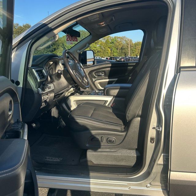 2019 Nissan Titan XD 4x4 Diesel Crew Cab PRO-4X - 23096847 - 15