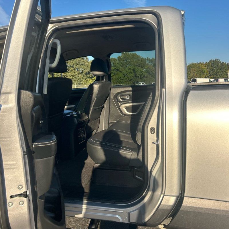 2019 Nissan Titan XD 4x4 Diesel Crew Cab PRO-4X - 23096847 - 17