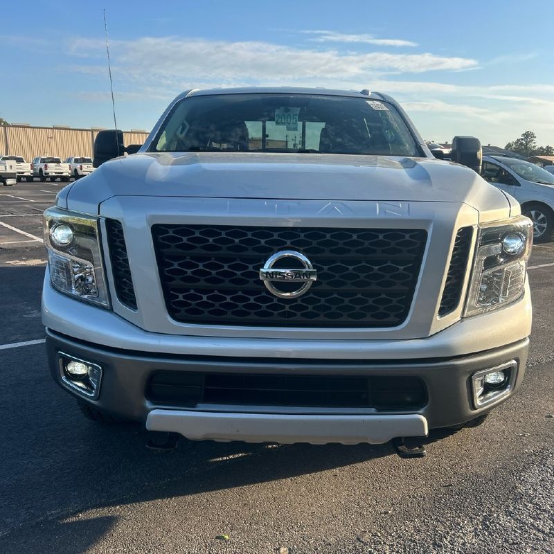 2019 Nissan Titan XD 4x4 Diesel Crew Cab PRO-4X - 23096847 - 1
