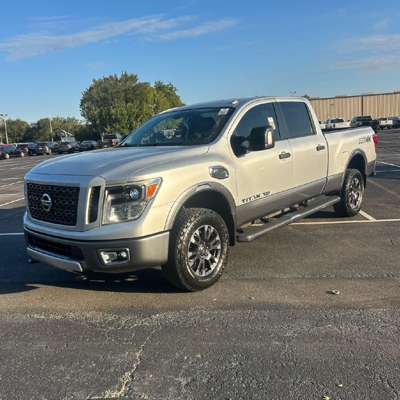 2019 Nissan Titan XD 4x4 Diesel Crew Cab PRO-4X - 23096847 - 4
