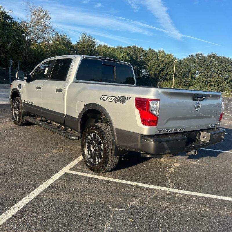 2019 Nissan Titan XD 4x4 Diesel Crew Cab PRO-4X - 23096847 - 6