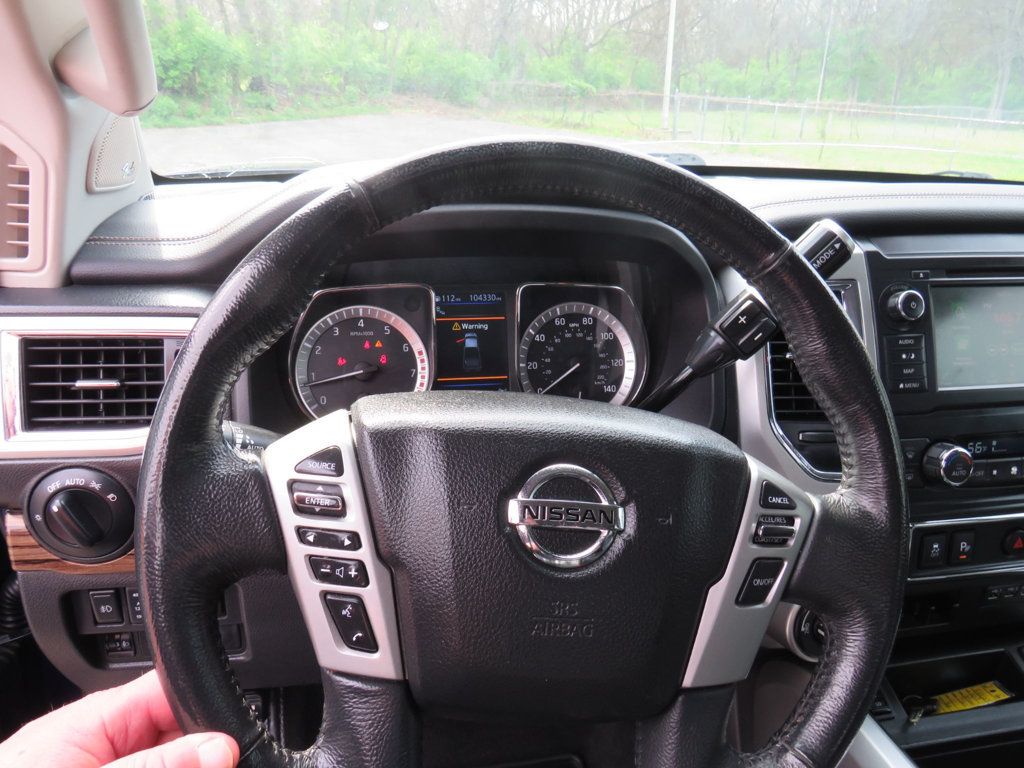 2019 Nissan Titan XD 4x4 Gas Crew Cab SL - 22807321 - 9