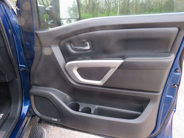 2019 Nissan Titan XD 4x4 Gas Crew Cab SL - 22807321 - 14