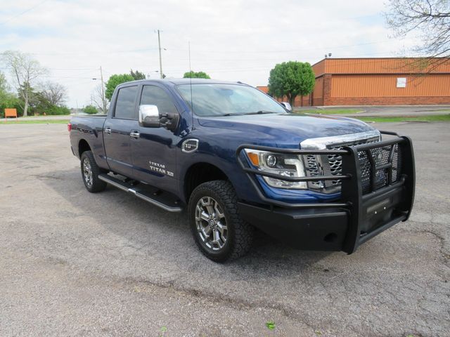 2019 Nissan Titan XD 4x4 Gas Crew Cab SL - 22807321 - 3