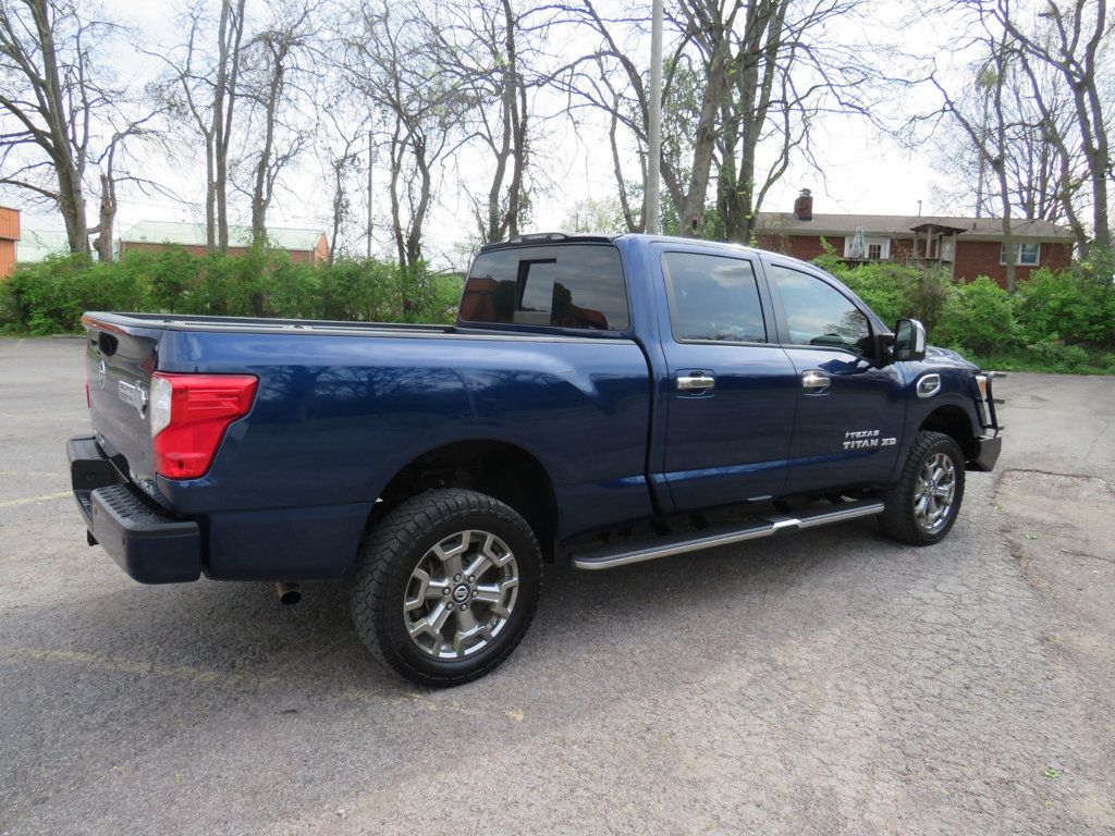 2019 Nissan Titan XD 4x4 Gas Crew Cab SL - 22807321 - 5