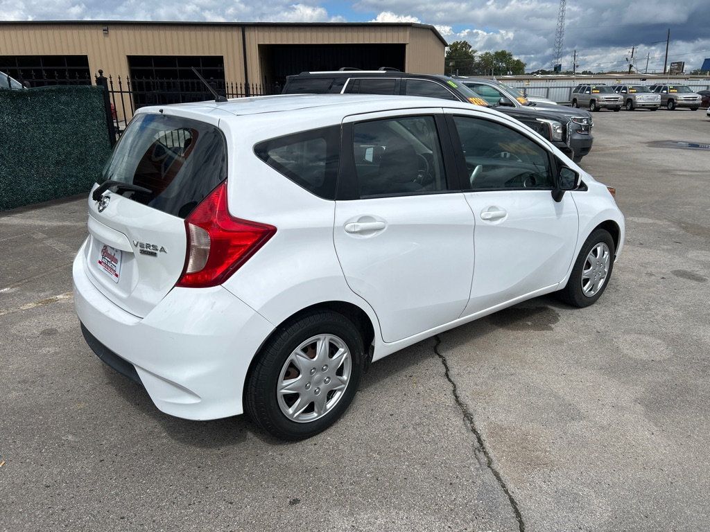 2019 Nissan Versa Note SV Sedan photo 3