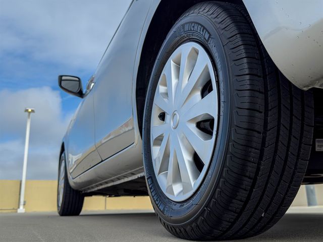 2019 Nissan Versa Sedan S - 22843389 - 23