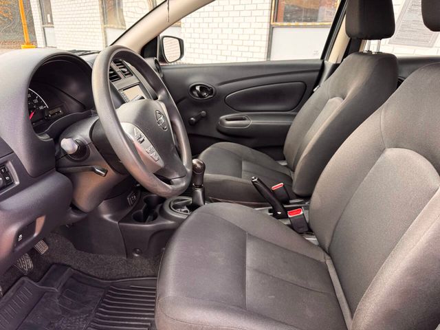 2019 Nissan Versa Sedan S Manual - 22950602 - 8