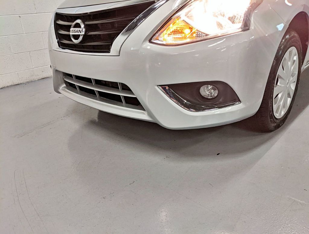 2019 Nissan Versa Sedan SV CVT - 22141578 - 9