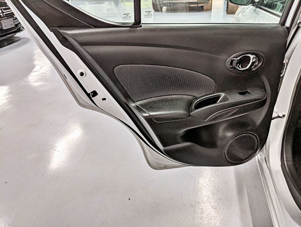 2019 Nissan Versa Sedan SV CVT - 22141578 - 27