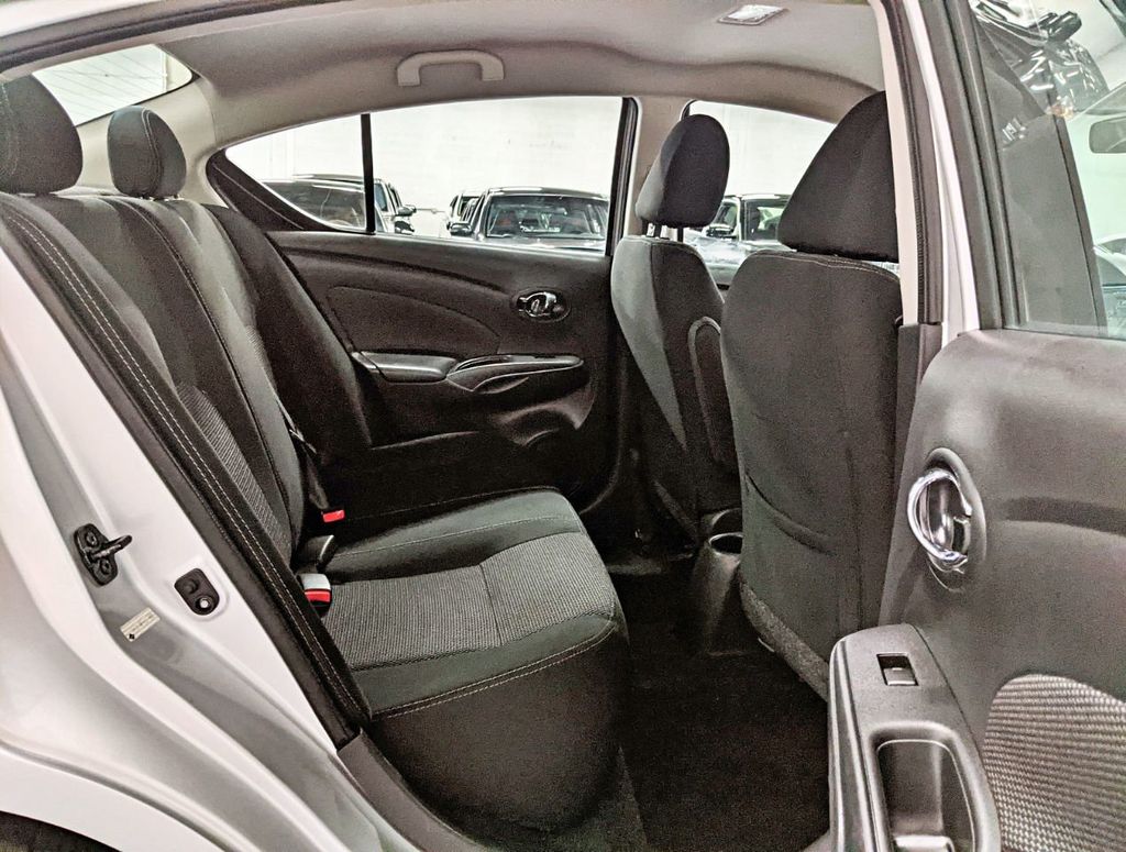 2019 Nissan Versa Sedan SV CVT - 22141578 - 29