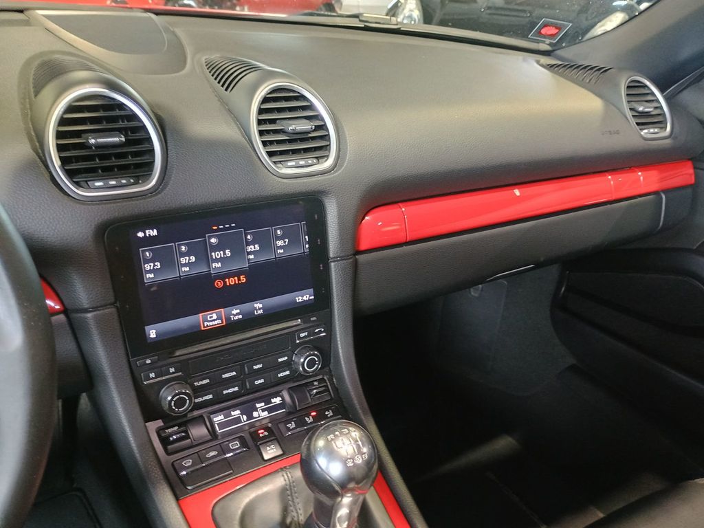 2019 Porsche 718 Boxster Roadster 1 Owner Stickshift Florida Car - 22916123 - 21