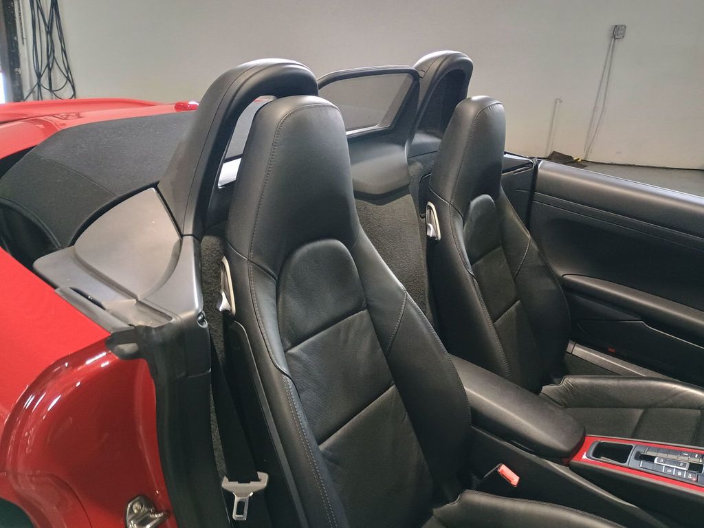 2019 Porsche 718 Boxster Roadster 1 Owner Stickshift Florida Car - 22916123 - 27