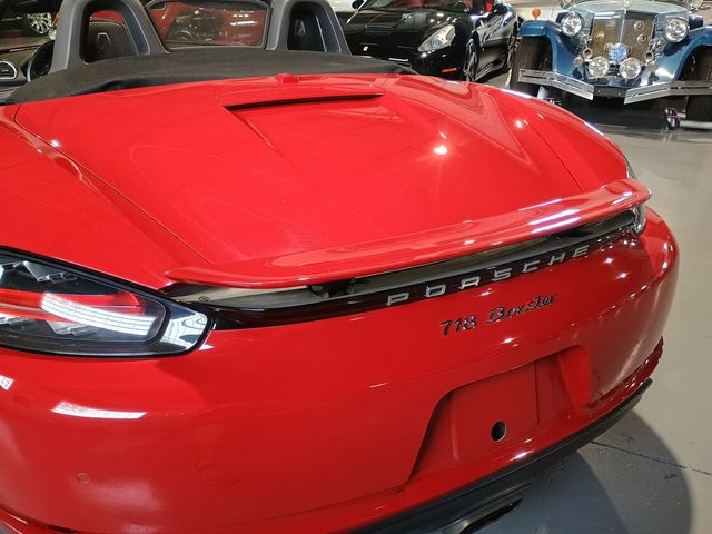 2019 Porsche 718 Boxster Roadster 1 Owner Stickshift Florida Car - 22916123 - 33