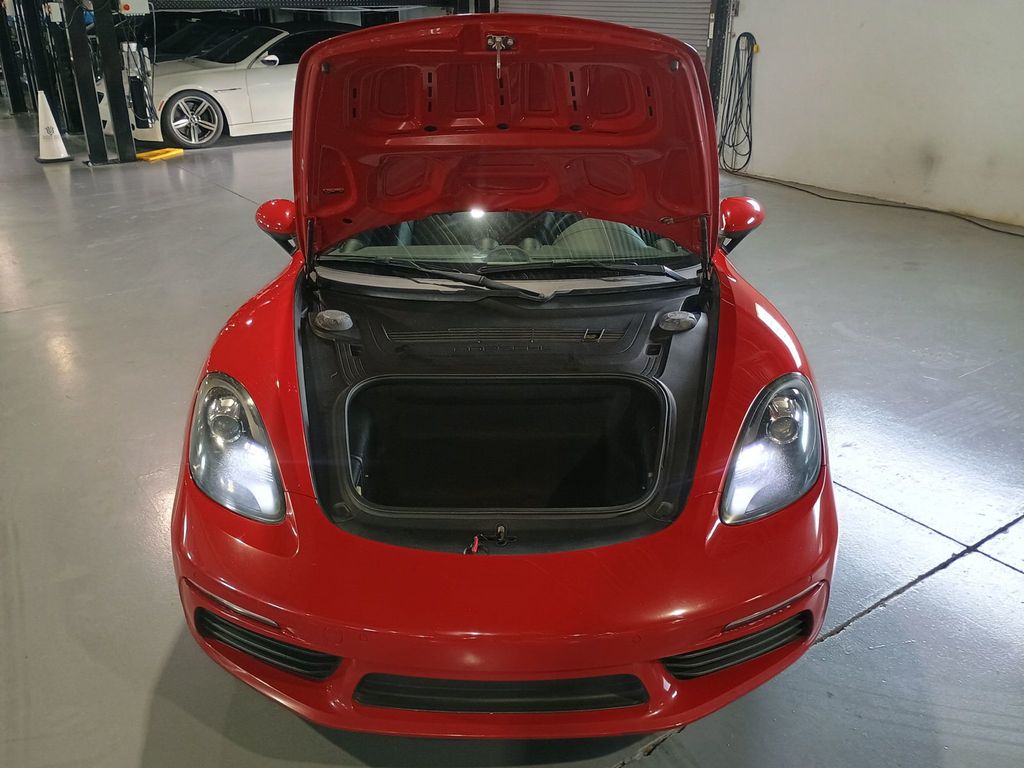 2019 Porsche 718 Boxster Roadster 1 Owner Stickshift Florida Car - 22916123 - 38