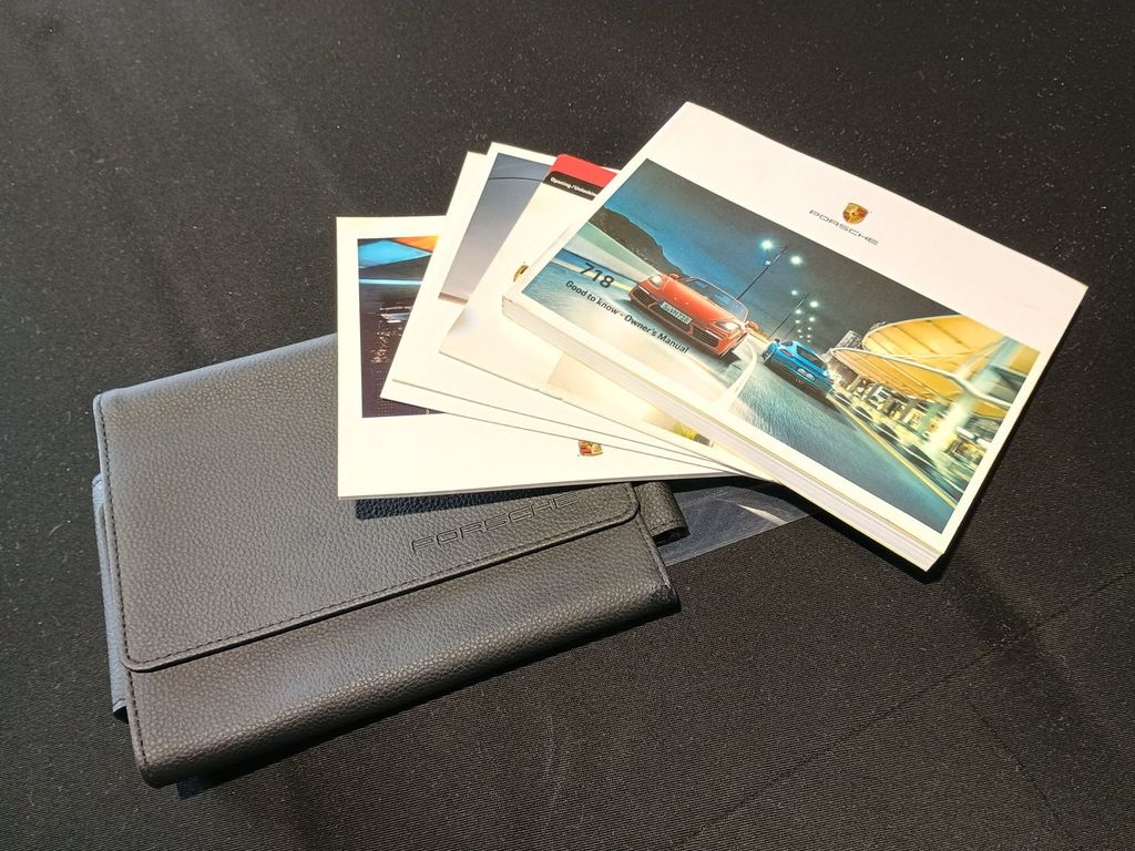 2019 Porsche 718 Boxster Roadster 1 Owner Stickshift Florida Car - 22916123 - 54