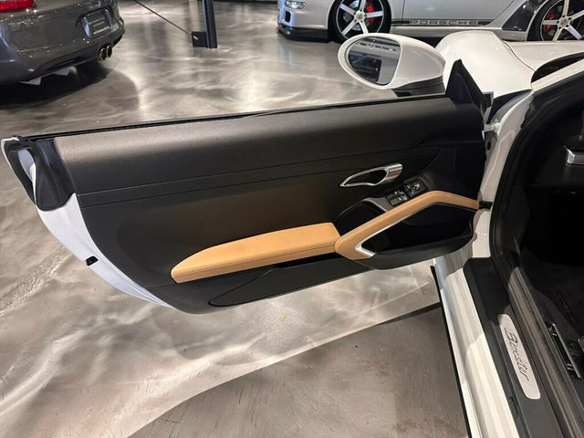 2019 Porsche 718 Boxster Roadster/HtdSeats/HtdSteerWheel/AppleCarplay/LaneChangeAssist - 22936626 - 16