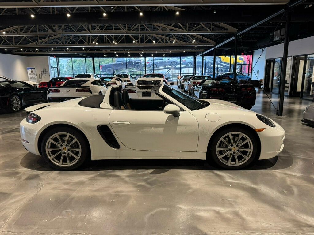 2019 Porsche 718 Boxster Roadster/HtdSeats/HtdSteerWheel/AppleCarplay/LaneChangeAssist - 22936626 - 5