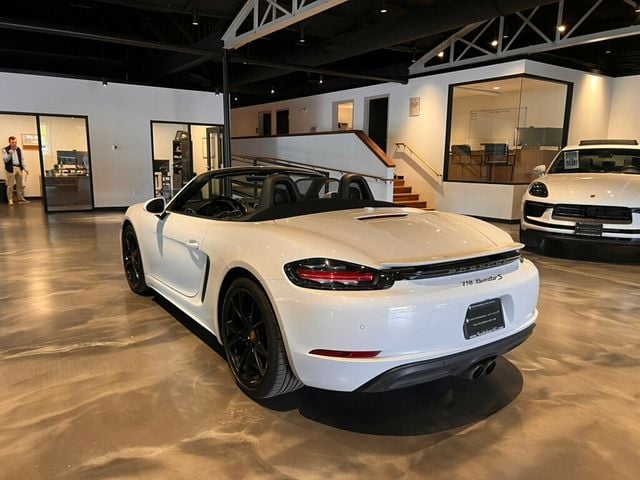 2019 Porsche 718