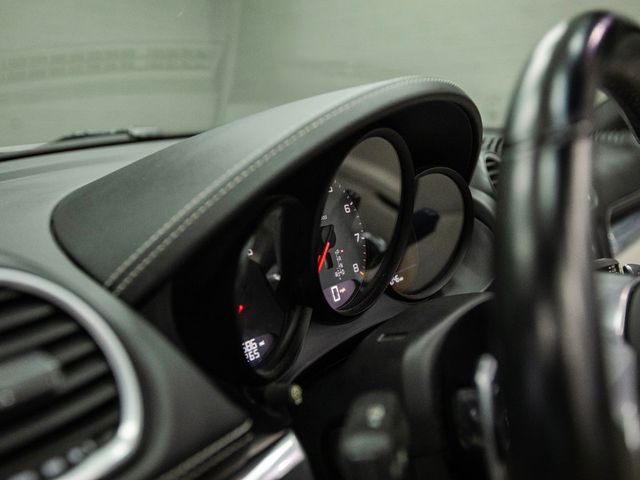 2019 Porsche 718 Boxster S Roadster - 22945238 - 19