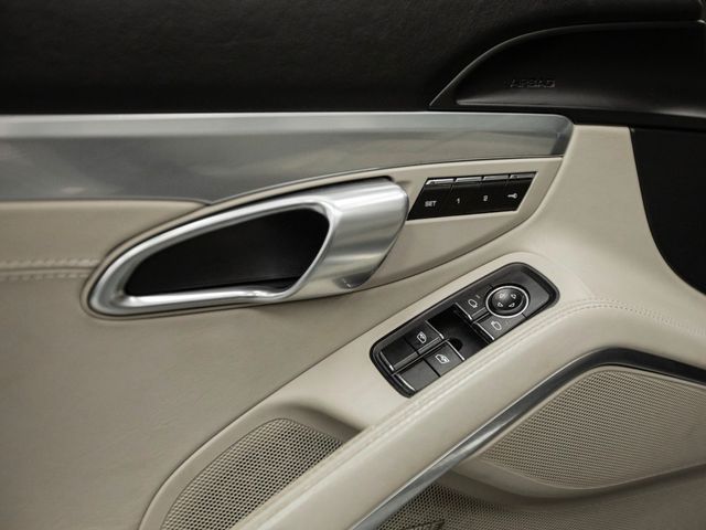 2019 Porsche 718 Boxster S Roadster - 22945238 - 32