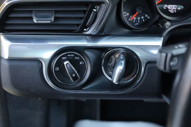 2019 Porsche 911 Carrera 4S - 22938618 - 30