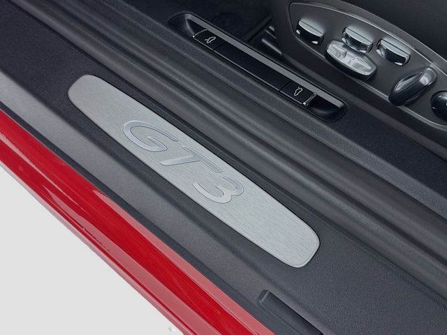 2019 Porsche 911 GT3 Coupe - 23011931 - 18