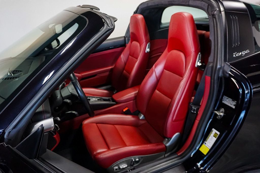 2019 Porsche 911 Targa 4S photo 12