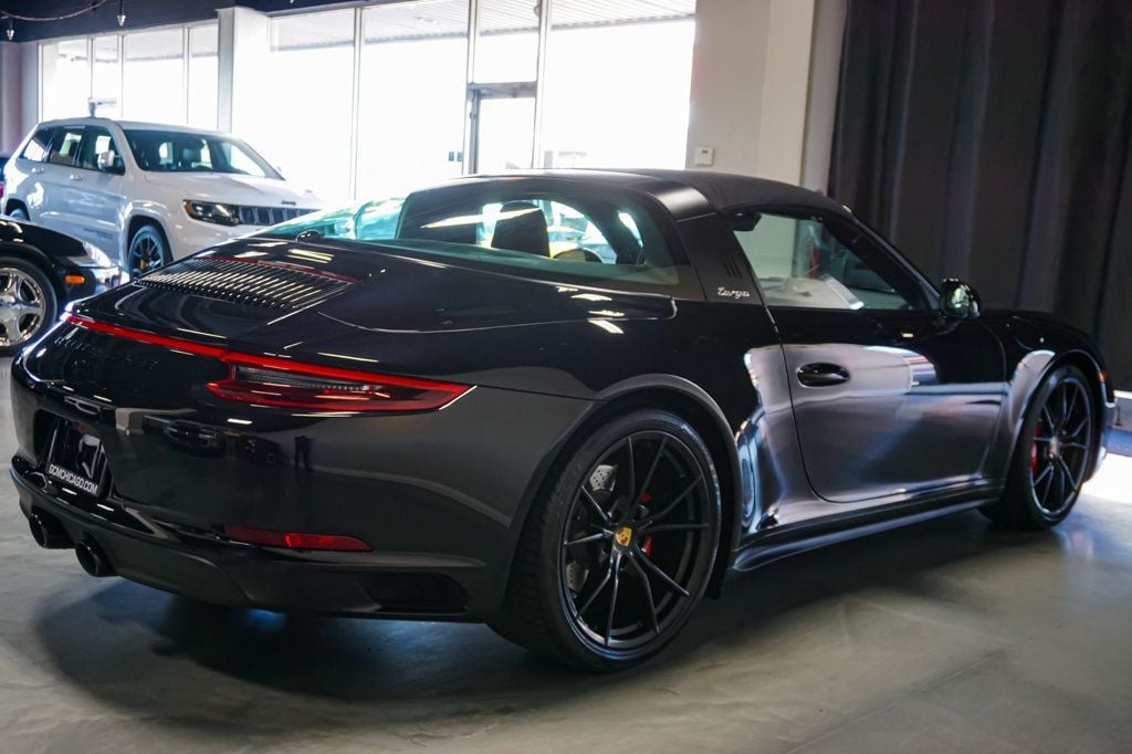 2019 Porsche 911 Targa 4S photo 19