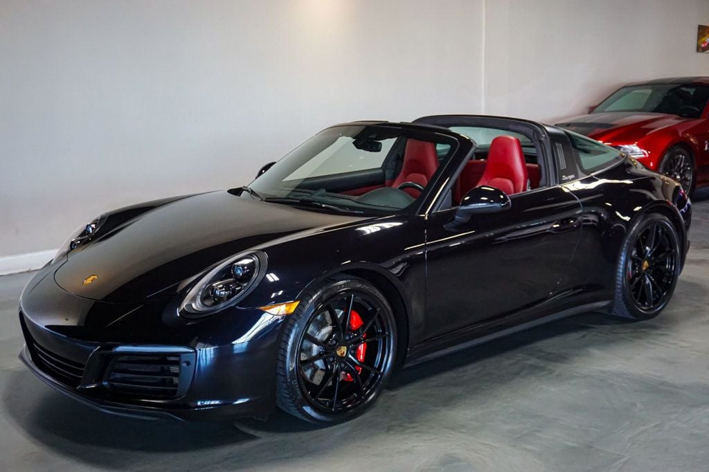 2019 Porsche 911 Targa 4S photo 6
