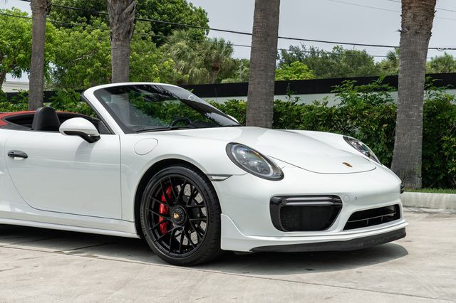 2019 Porsche 911 Turbo S Cabriolet - 23042323 - 11