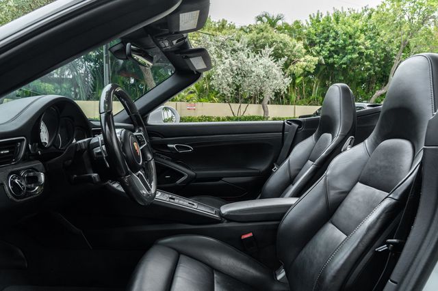 2019 Porsche 911 Turbo S Cabriolet - 23042323 - 13
