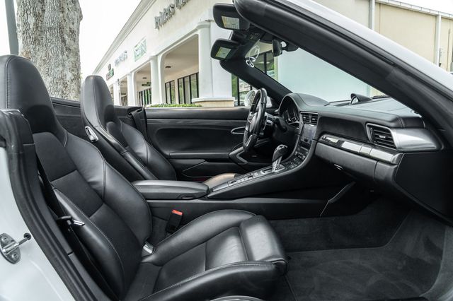 2019 Porsche 911 Turbo S Cabriolet - 23042323 - 19