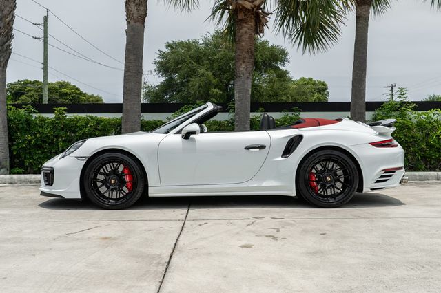 2019 Porsche 911 Turbo S Cabriolet - 23042323 - 3