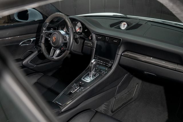 2019 Porsche 911 Turbo S Coupe - 22960202 - 9