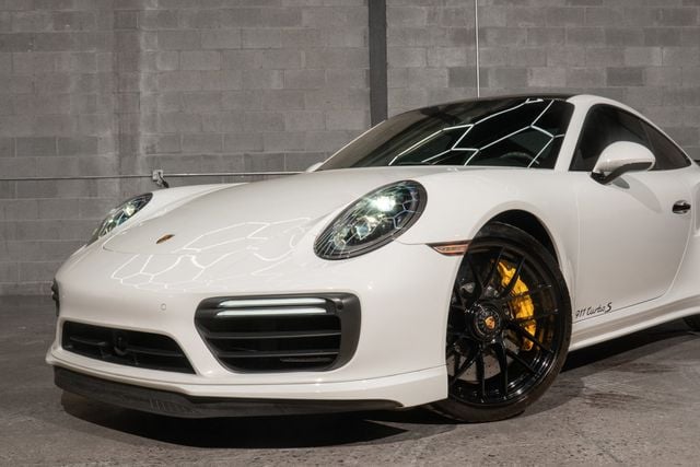 2019 Porsche 911 Turbo S Coupe - 22960202 - 38